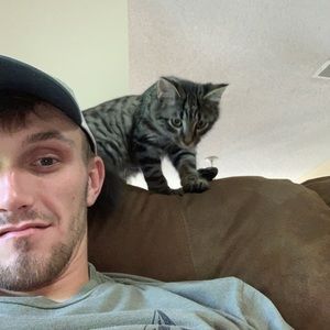 Meet your Posher, Thomas